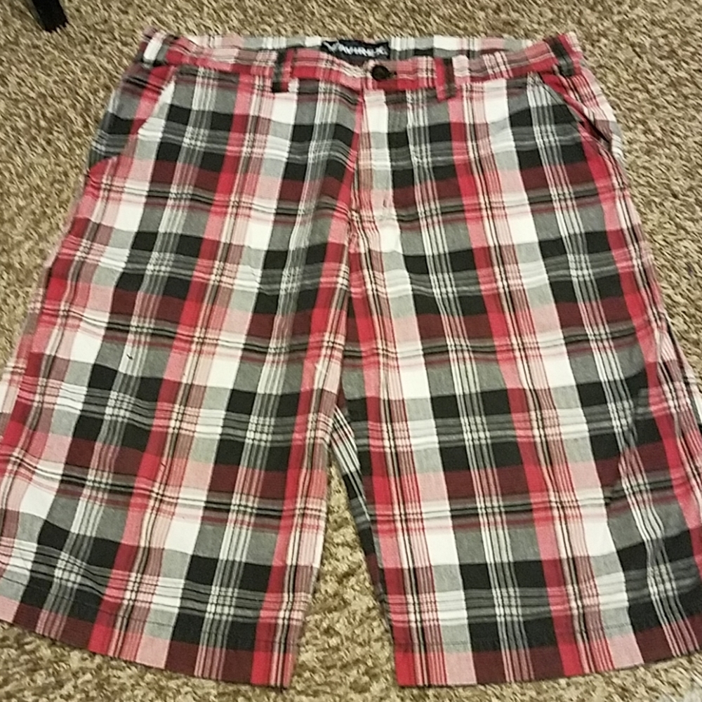 Mens avirex casual checker summer shorts. Sz. 36